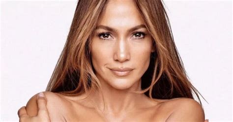 Jennifer Lopez Strips Completely Naked For Racy Shoot But Fans