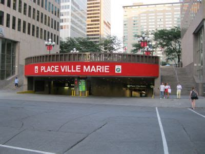Downtown Shopping Walk, Montreal, Canada