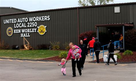 Gm Strike What Did Uaw Workers Get From New Contract The Washington