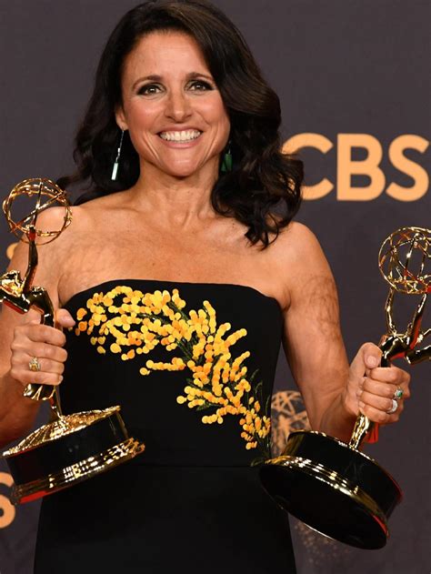Julia Louis Dreyfus Shares ‘funny Pic On Instagram After Second Chemo