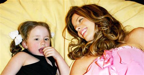Kate Beckinsales Daughter Lily Sheen Is All Grown Up Pic