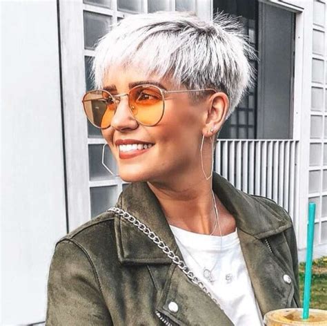 Short Hairstyles Madeleine Schön 4 Cheveux Courts Blancs Styles De