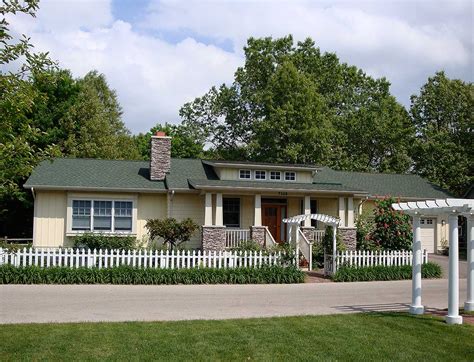 Cozy cabin for under $500. One-Level Cottage With Flair - 18237BE | Architectural ...