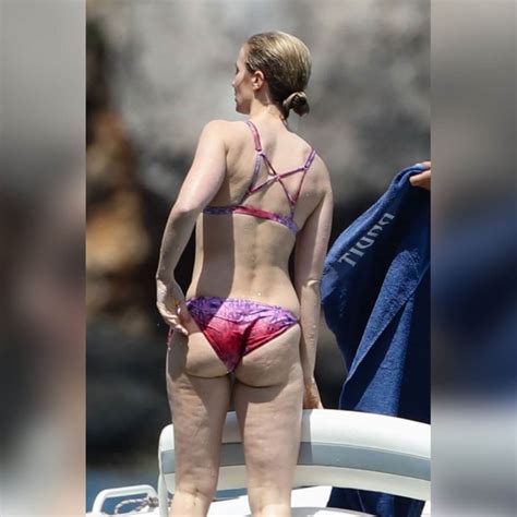 Emily Blunt Sexy 48