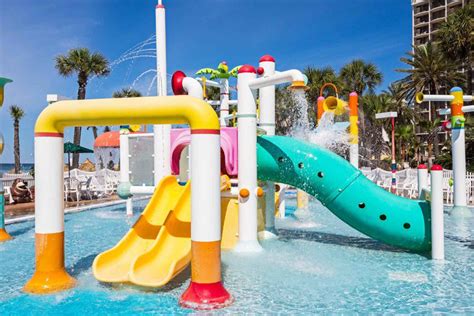 14 Best Resorts With Free Kids Clubs 2020