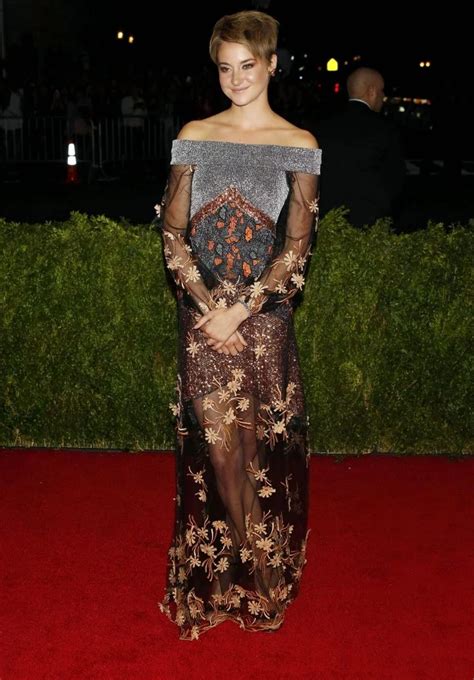 Shailene Woodley Wears An Off Shoulder Rodarte Gown To The 2014 Met Gala