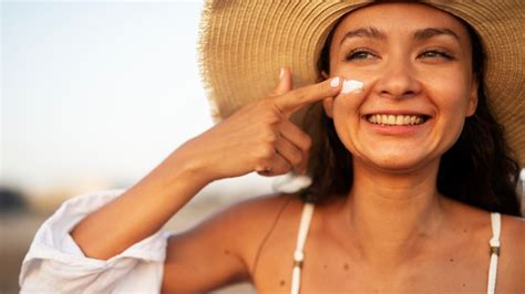 here is exactly how much sunscreen you should be applying to your face