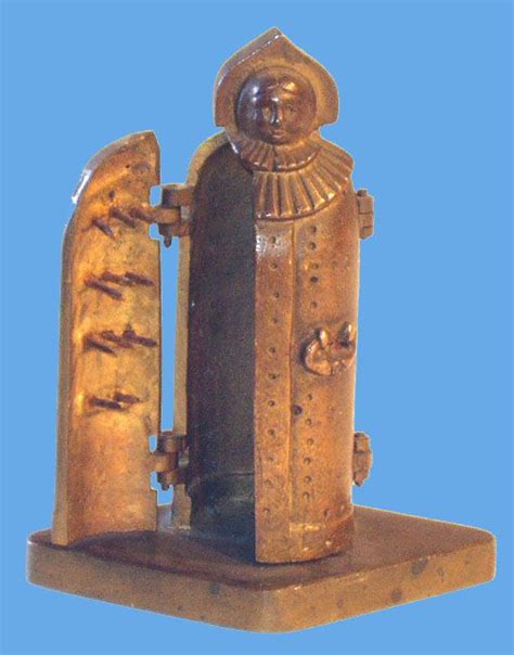 The iron maiden | the scare chamber. 122: IRON MAIDEN MINIATURE TORTURE DEVICE : Lot 122