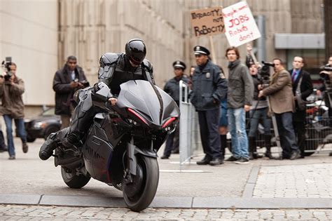 Indian movie dhoom was vitally copied. Kawasaki Z-1000 Bike Used In Robocop 2014 Movie - Rider's ...