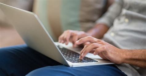 Najbardziej użytkownikom dał się we znaki problem z gmailem, wiele osób ma jak się później okazało problem był związany z google accounts. Awaria Google. Nie działa m.in. Gmail, YouTube, Mapy czy ...