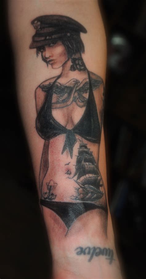 Tattooed Pinup Tattoo By Raphael Rodriguez Cbt Tattoo Studio