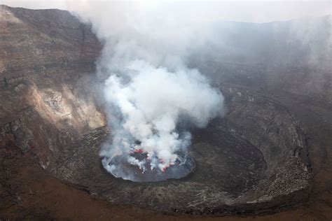 The government of the democratic republic of the congo ordered the m… Nyiragongo Volcano