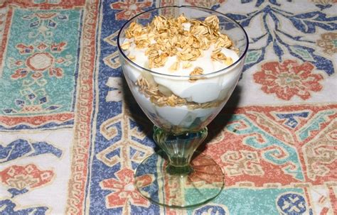 Sie weist aufgrund ihres fruchtzuckergehalts einen süßlichen geschmack auf, ist aber. Honigmelone mit Skyr und karamellisierten Haferflocken ...