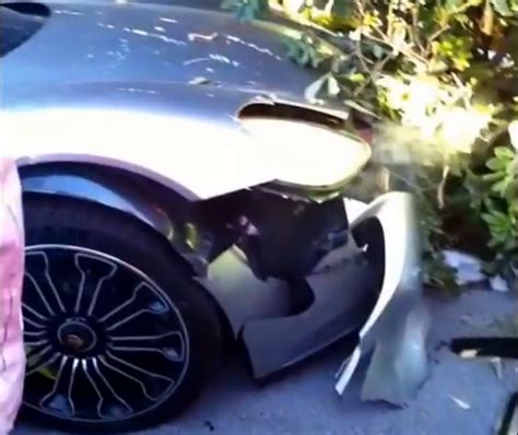 Video Man Crashes Porsche 918 Spyder In Saint Tropez After Showing
