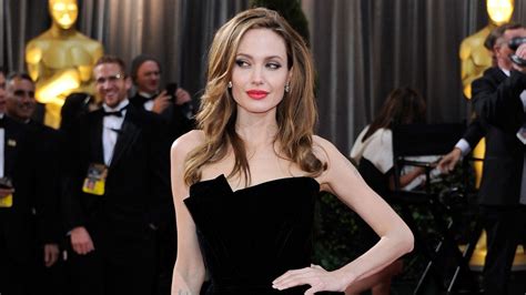 Top More Than 155 Angelina Jolie Red Carpet Gowns Latest Vn