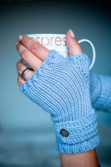 Chloe anello writes about everything from skin care to bedsheets. 32 Easy Knitted Gifts To Make In A Few Hours
