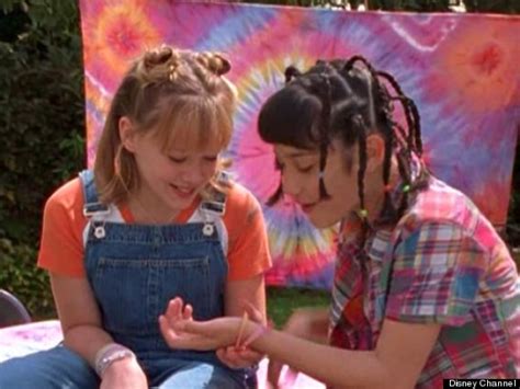 the 10 most essential fashion moments from lizzie mcguire huffpost entertainment