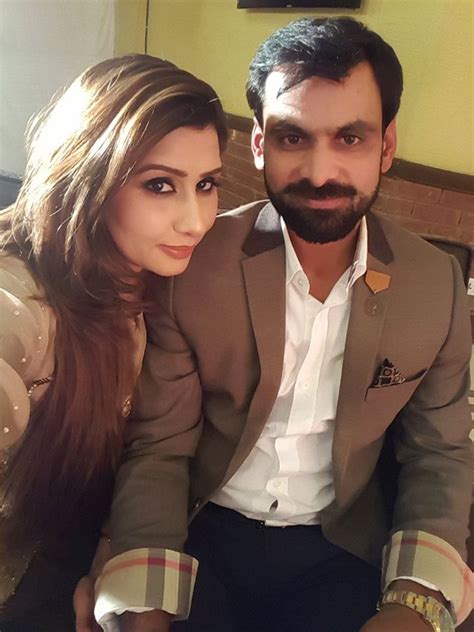 Latest Photo Of Muhammad Hafeez With His Wife Cricket Images And Photos