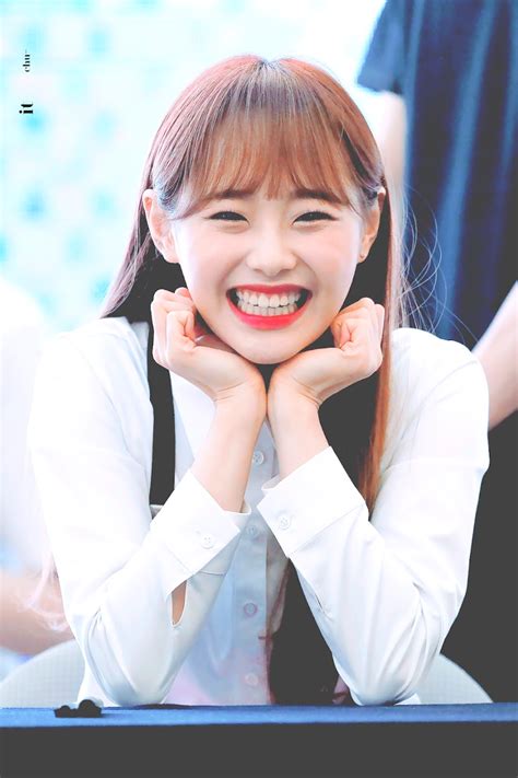 mv 이달의 소녀 (loona) star looπδ  12:00  loona has announced 'the starry festival.' LOONA's Chuu Had The Cutest, Most Hilarious Reaction To Oh ...