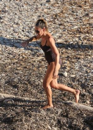 Sarah Jessica Parker Wearing Swimsuit In Ibiza Gotceleb