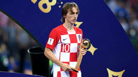 Modric Leva Prêmio De Melhor Do Mundo No Fifa Best 2018