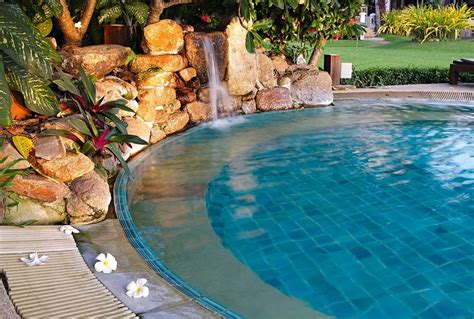 15 Simple Ways To Have An Eco Friendly Pool Starting Now