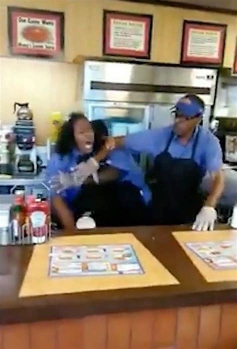 Waffle House Staff Brawl In Front Of Customers In Row Over Who Will Wash Dishes I Know All News