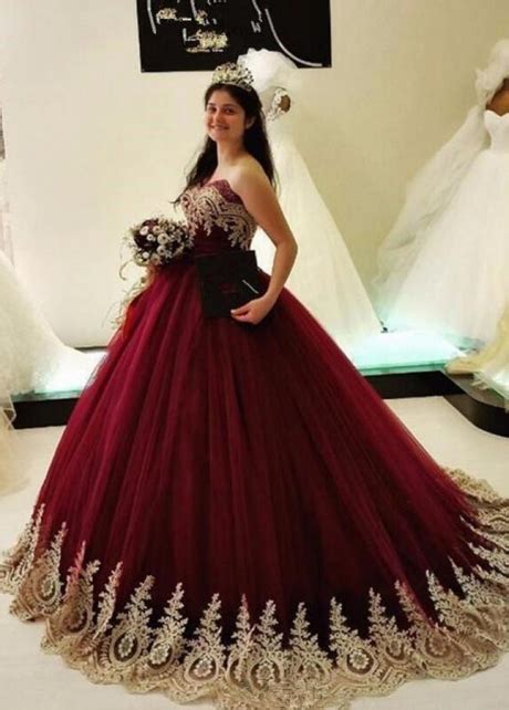 Cheap Burgundy Arabic Wedding Dresses Tulle With Gold Lace Appliques
