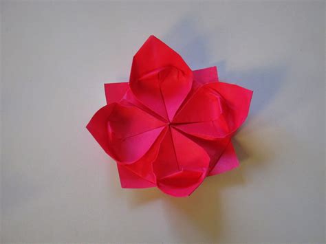 An Easy To Follow Clearly Presented Origami Tutorial How To Make An