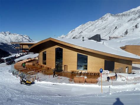 The road climbing past hochgurgl goes to italy via timmelsjoch. Mountain restaurants, huts Obergurgl-Hochgurgl ...