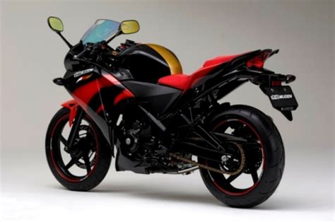 Top speed test 2019 honda cbr250rr by motorival. 2011 Honda CBR250R Mugen Review - Top Speed