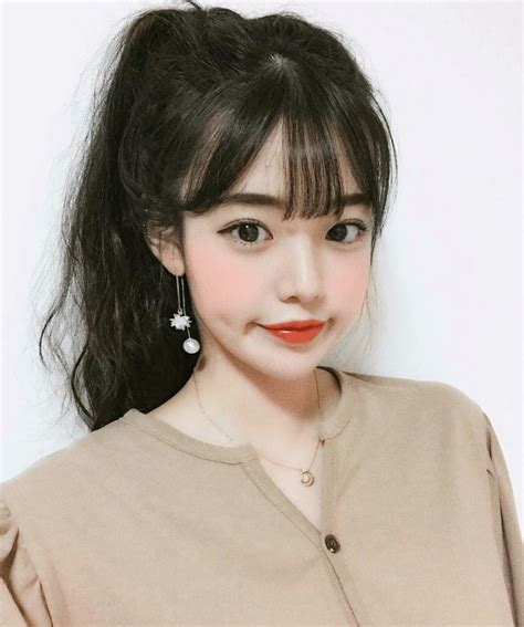 Tóc lob mái thưa hàn quốc chắc chắn không còn xa lạ đối với nhiều cô gái bởi đây là kiểu tóc hiện. "Hô biến" 7 kiểu tóc mái thưa buộc đuôi ngựa độc đáo nhất