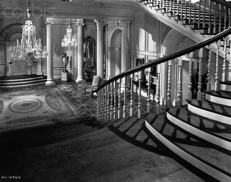 Inside Gone With The Wind Staircase Go To Movies Old Movies Great