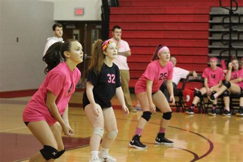 Girls Volleyball Hosts Their Annual Dig Pink Event Shs Courier