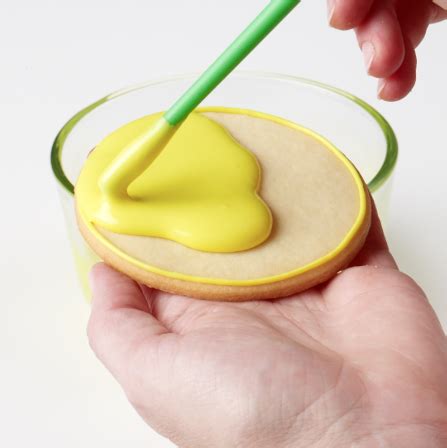 The perfect sugar cookie icing for decorating that has no corn syrup! Royal Icing Recipe For Sugar Cookies Without Meringue Powder