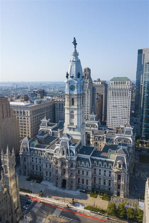 built of brick white marble and limestone philadelphia city hall is the world s largest free