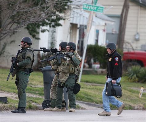 5 Hour Waco Standoff Ends Peacefully Government