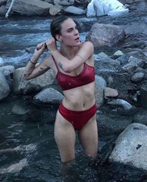 Bruce Willis Daughter Tallulah Flaunts Nude Body In Instagram