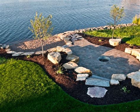 34 Perfect Lakefront Property Landscaping Ideas Lake Landscaping Backyard Landscaping