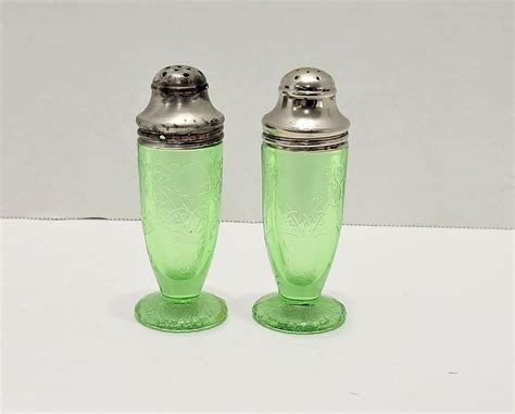 Vintage Green Depression Glass Salt And Pepper Shakers Florentine
