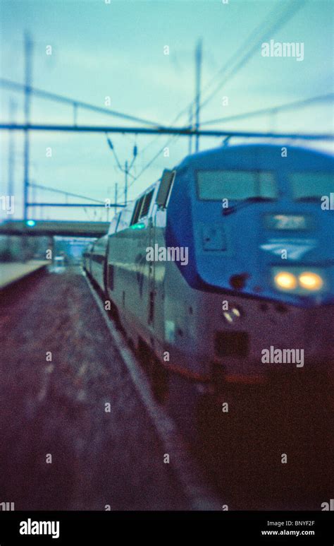 Amtrak Commuter Train Arrives Station Stock Photo Alamy