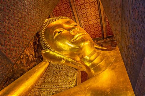Wat Pho In Bangkok The Temple Of The Reclining Buddha Go Guides