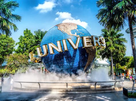 Universal studio singapore is the first and only theme park in southeast asia. 5 Top Places of Interest in Singapore - Travel Hounds Usa