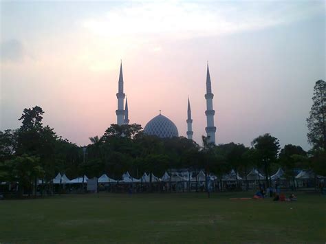 İstanbul iftar saati (2021 imsakiye) sayfamızda iftara ne kadar zaman kaldı, teravih vakti saat kaçta başlıyor, illerin imsak (sahur vakitleri) kaçta bitiyor sorularının yanıtları yer alıyor. Waktu Berbuka Puasa Di Shah Alam 2019 - Seremban l