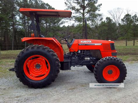 Kubota M9000 4x4 Tractor