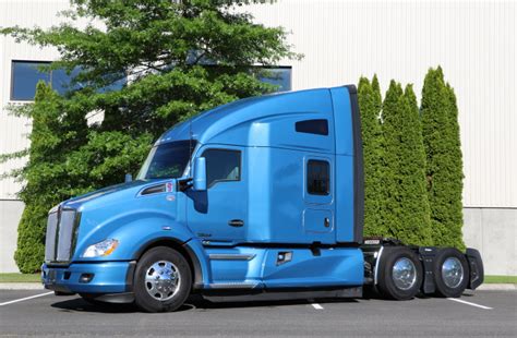 Kenworth Donates T680 76 Inch Sleeper With Paccar Powertrain As 2021