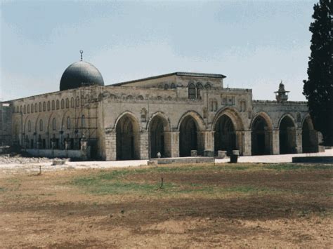 Kompleks bangunan tersebut (bersama dengan bangunan kubah batu. cool wallpapers: Masjid AL-AQSA