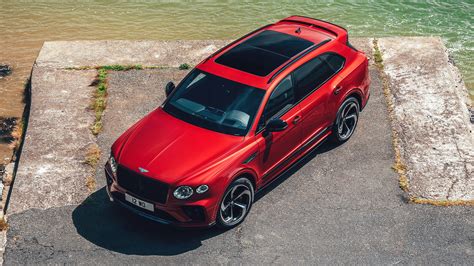 2022 Bentley Bentayga S Is An Ultra Luxury Suv With Track Shoes And 542
