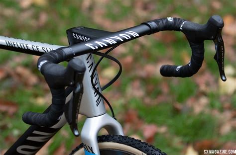 In bogense, van der poel had a gray and black canyon inflite cf slx, the same bike as the one we saw him win on in november at superprestige starting in 2018, van der poel began using canyon bikes in road, mountain and cyclocross events. Worlds Bike: Mathieu van der Poel's Worlds-Winning Canyon ...