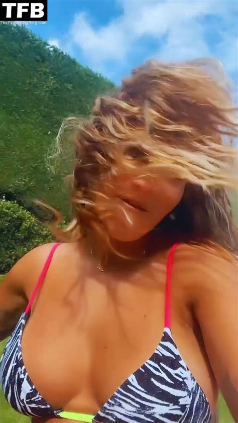 Rita Ora Flashes Her Areola In A Tiny Bikini 18 Nude Sexy Pics